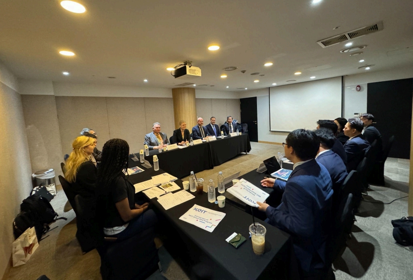 세라믹/반도체/디스플레이 분과 포럼 순차 통역